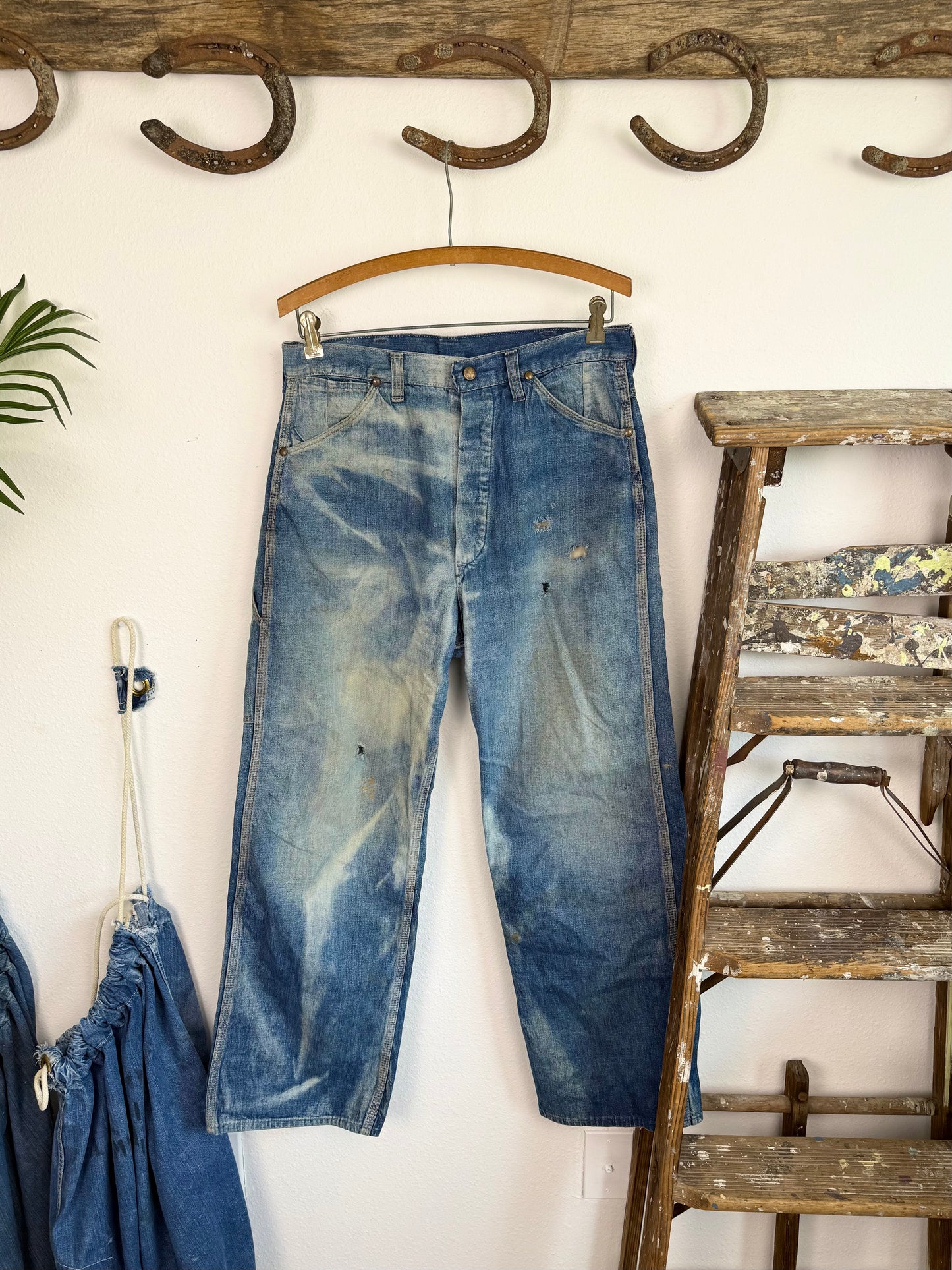 1940s Sanforized Donut Button Sun Faded Denim Jeans (32)