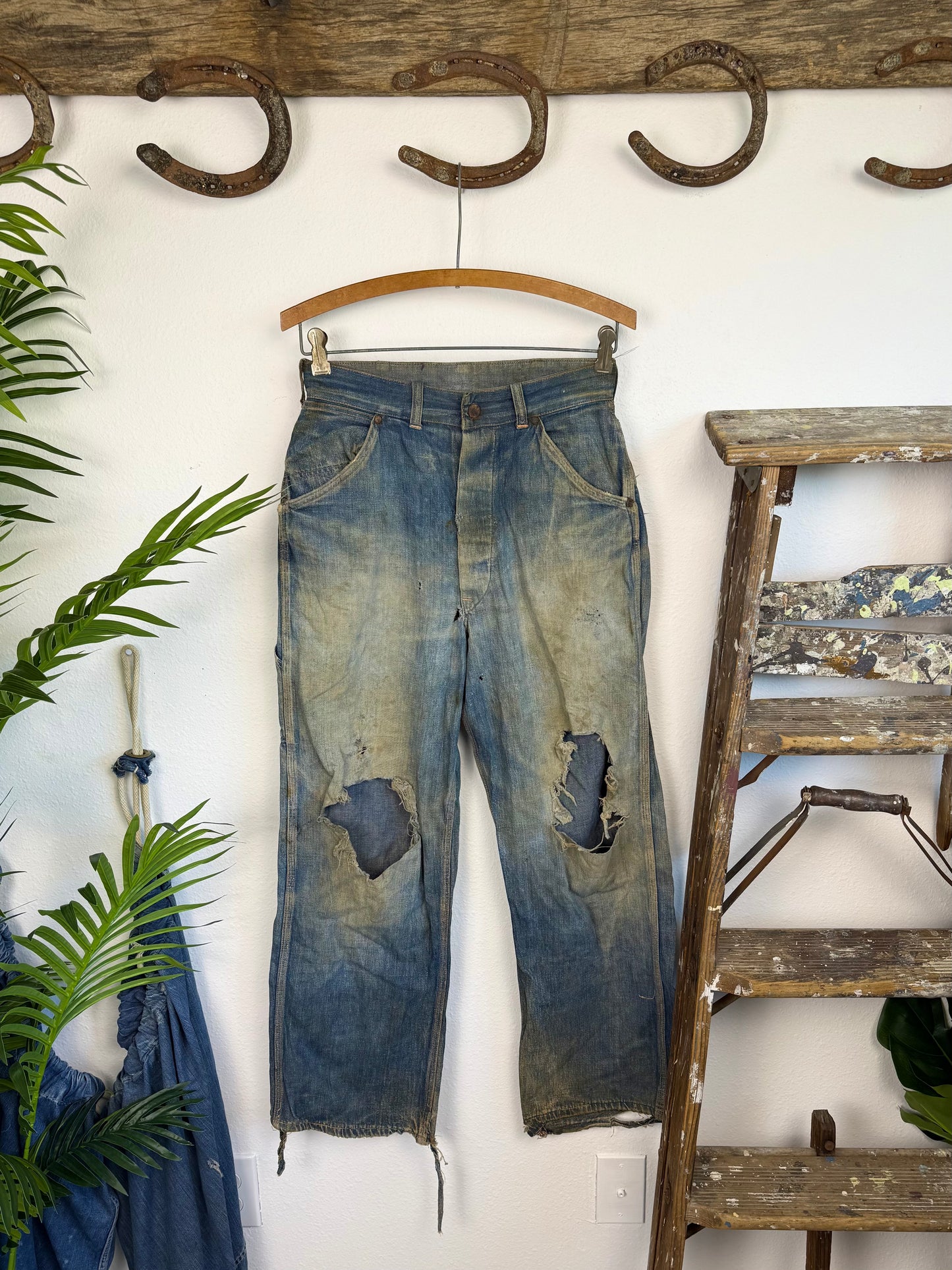 1940s Donut Button Distressed Carpenter Jeans (28)