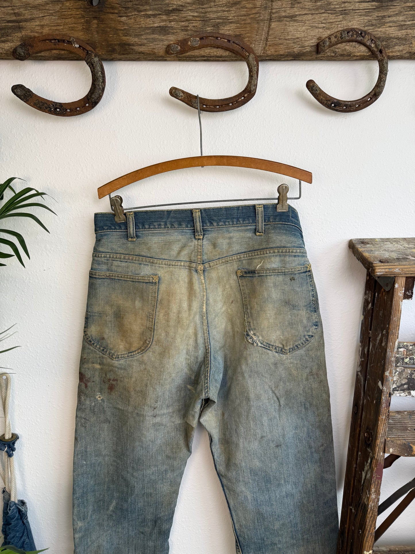 1960s Lee Rider Distressed Splatter Paint Jeans (34)