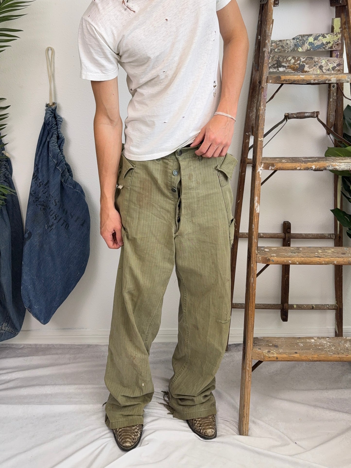 1940s WW2 13 Star Pinstripe Cargo Pants (31)
