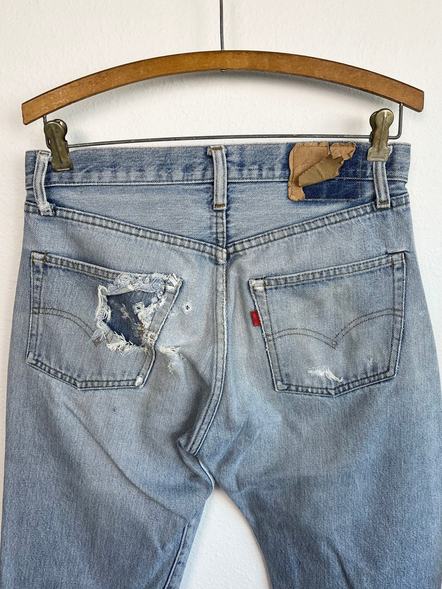 1970’s Levi’s 501 Selvedge Light Wash Jeans (30)