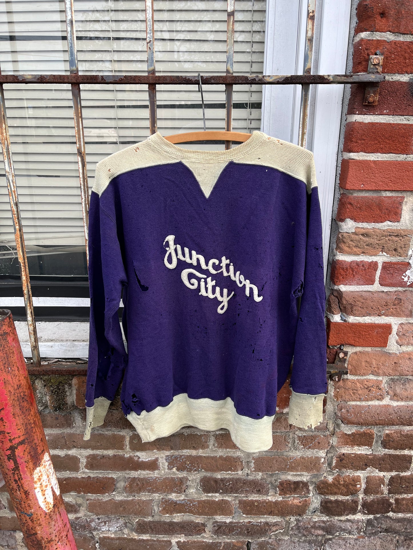 1920’s/1930’s Two Tone Double V Lowe & Campbell Sweatshirt (M/L)
