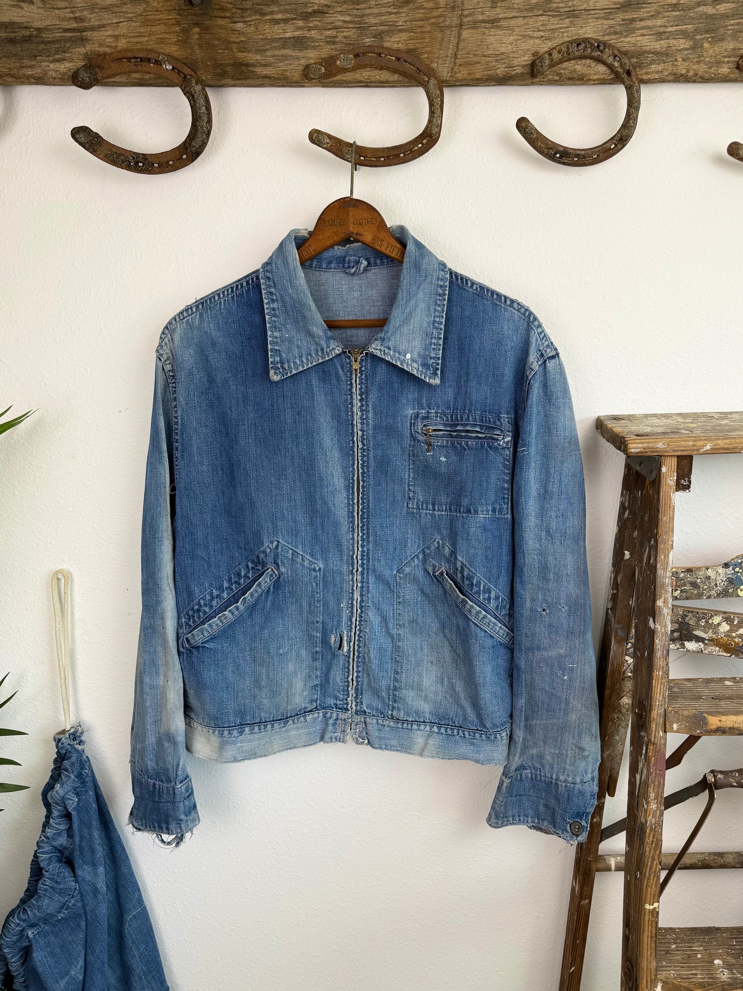1940s Pocket Zipper Sun Faded Denim Jacket (XL)