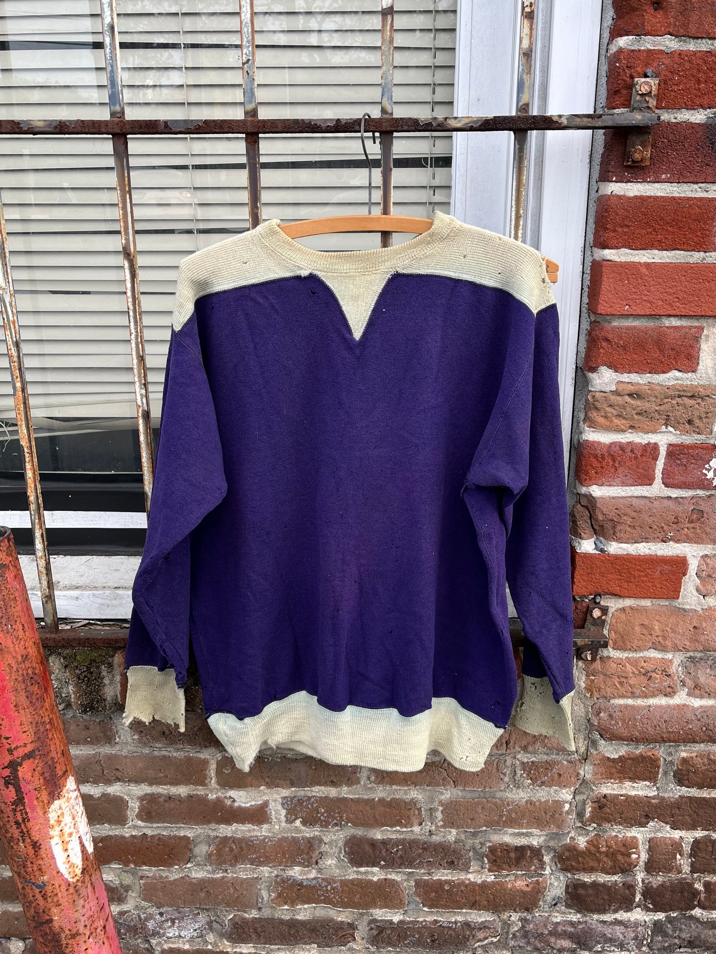 1920’s/1930’s Two Tone Double V Lowe & Campbell Sweatshirt (M/L)
