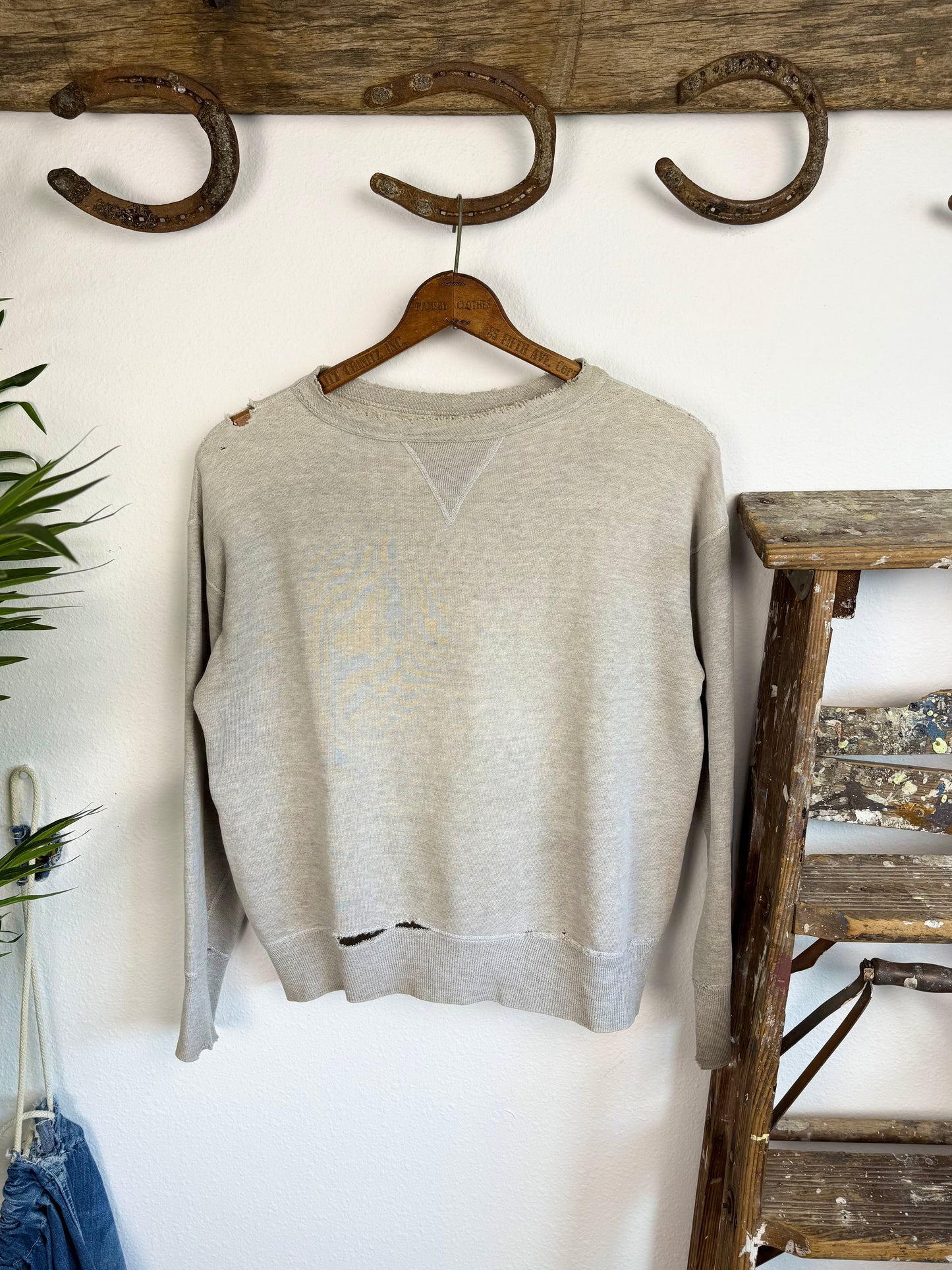 1940s Ribbed ‘Essential’ Single V Sweatshirt (M/L)