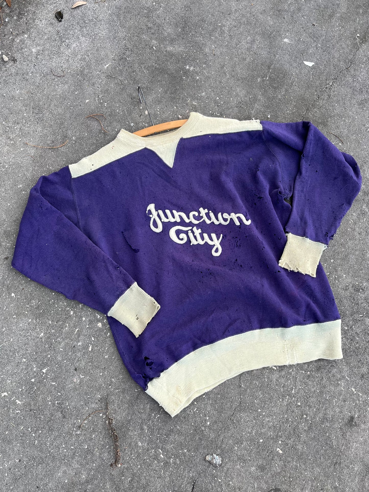 1920’s/1930’s Two Tone Double V Lowe & Campbell Sweatshirt (M/L)