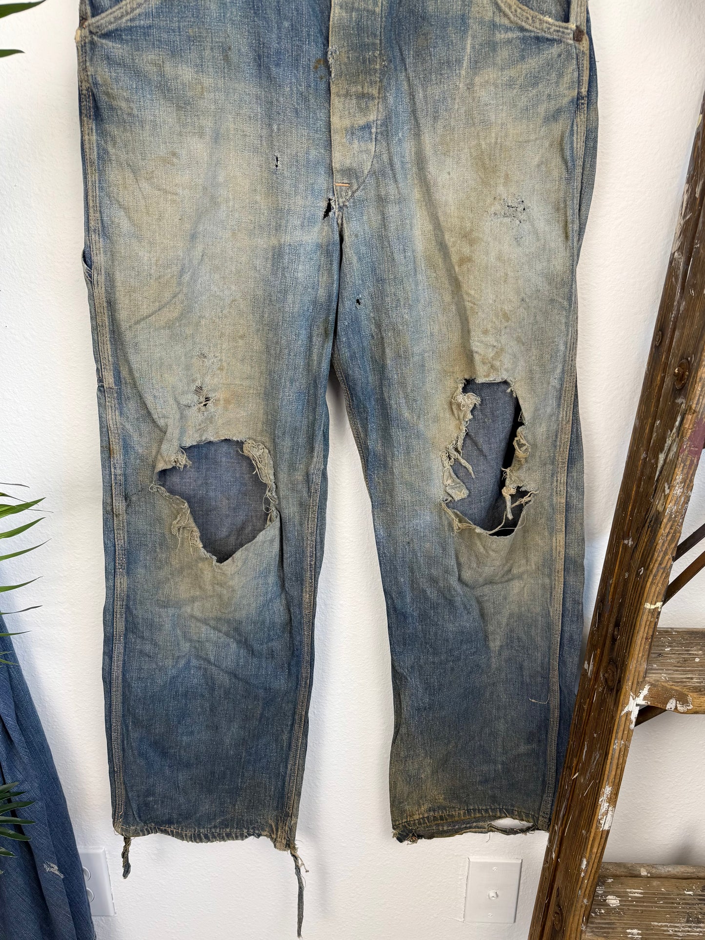 1940s Donut Button Distressed Carpenter Jeans (28)