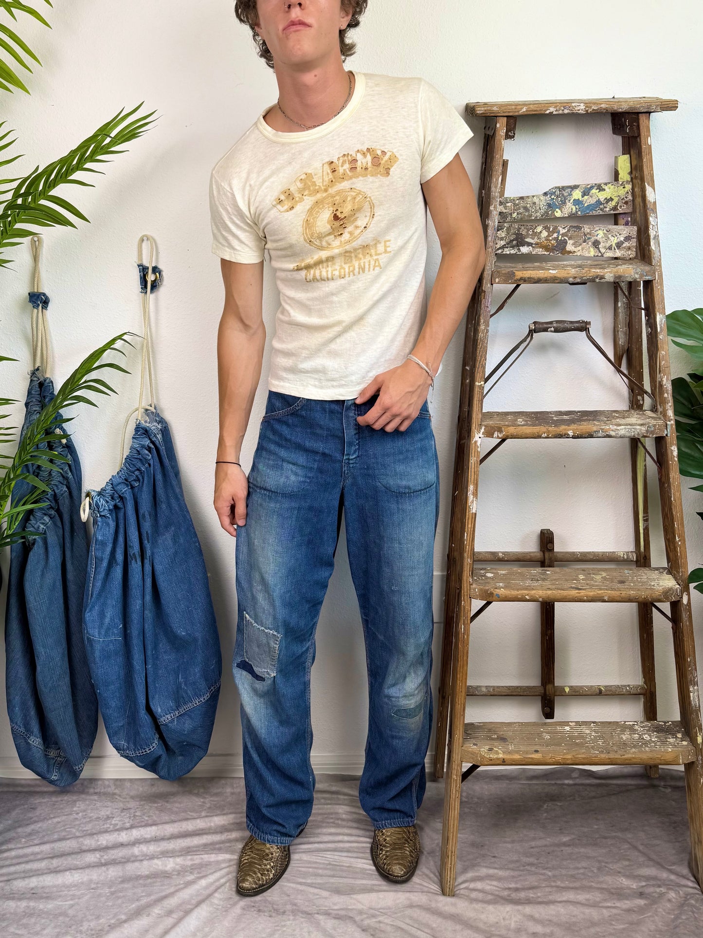 1940s WW2 U.S. Army California ‘Bronze Ghost Print’ Tee (S/M)