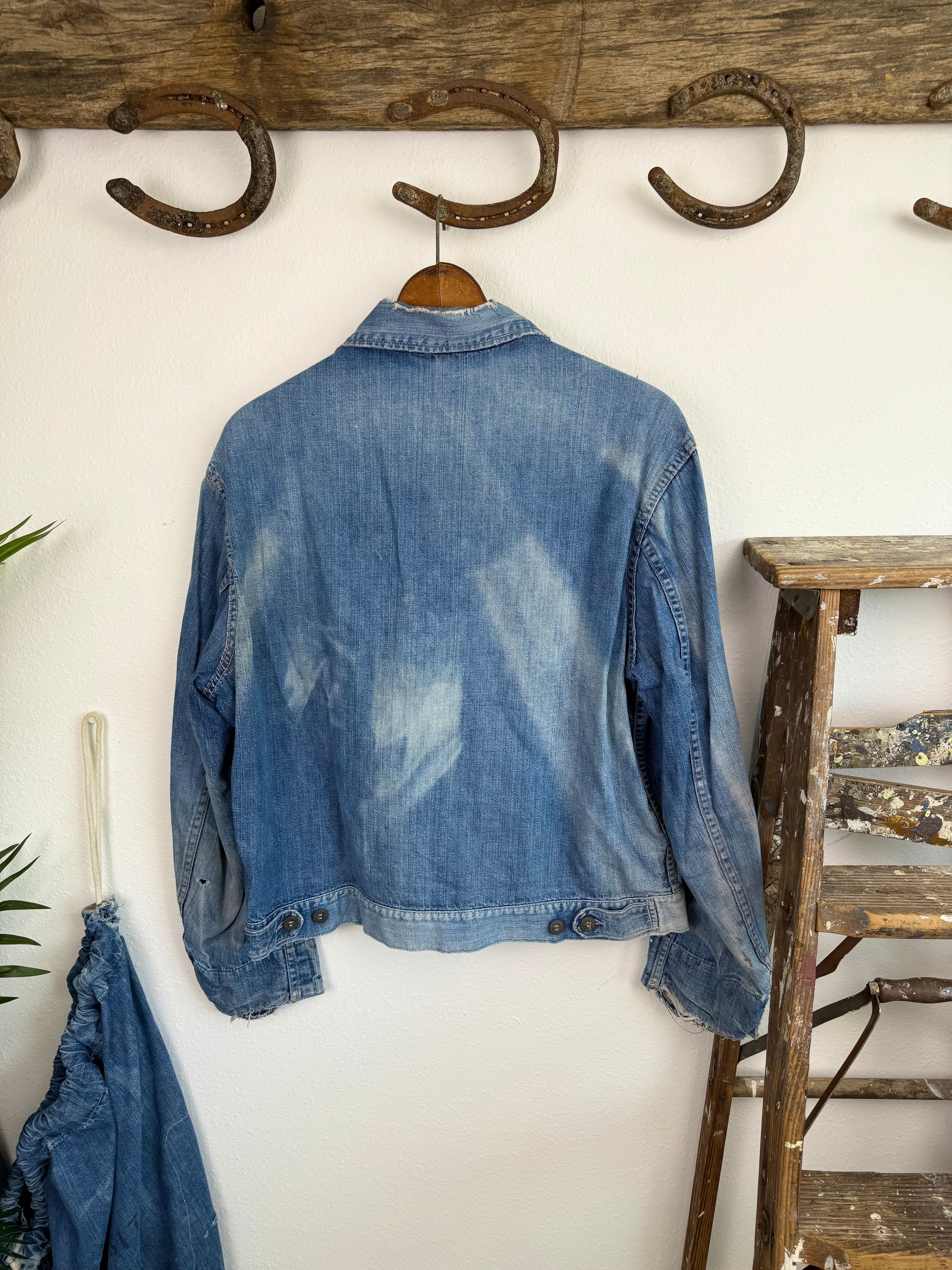 1940s Pocket Zipper Sun Faded Denim Jacket (XL)