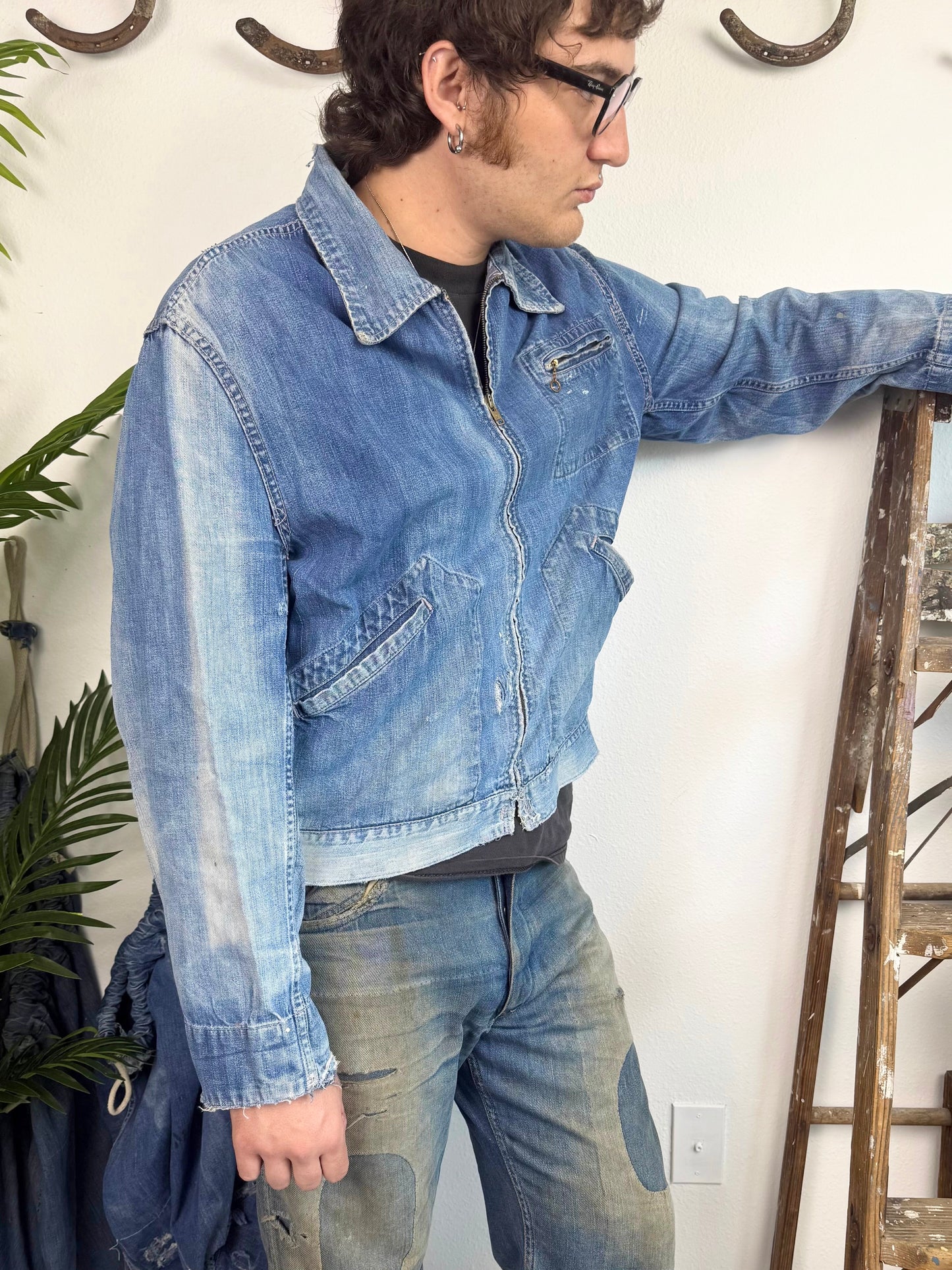 1940s Pocket Zipper Sun Faded Denim Jacket (XL)