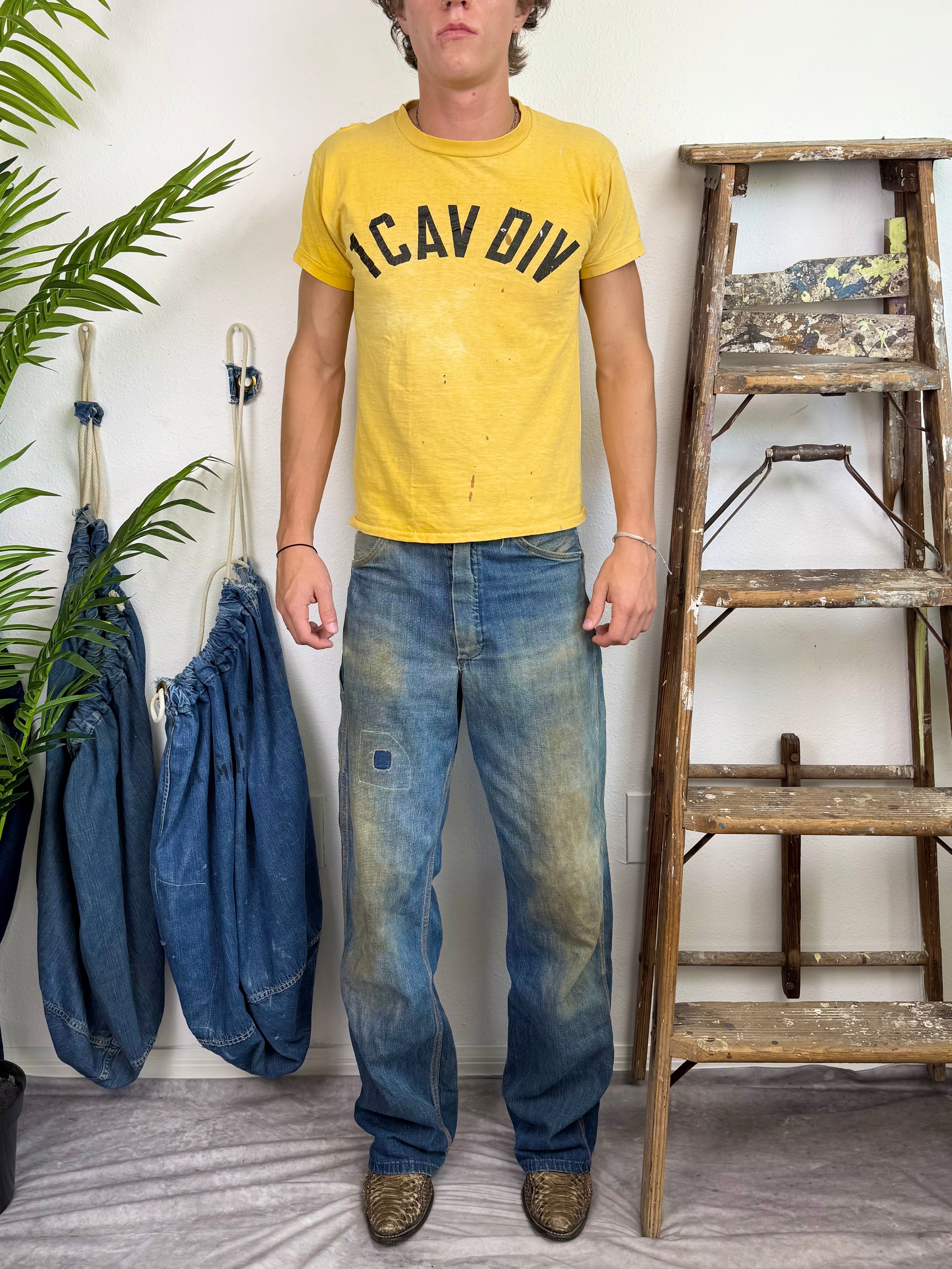 1960s Wilson ‘1 Cav Div’ Sun Faded Military Tee (S/M)