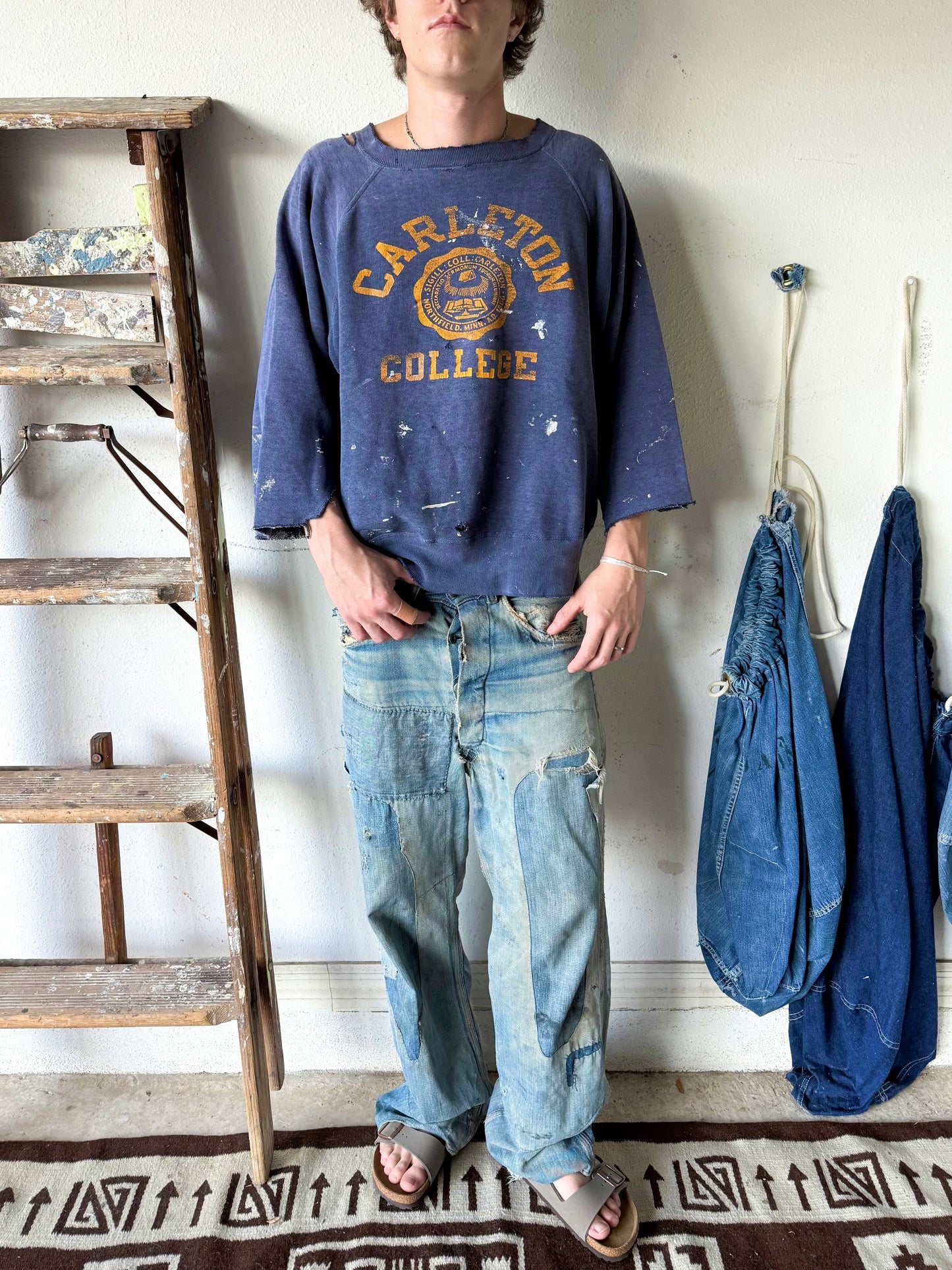 1950s Chopped ‘Carleton College’ Splatter Paint Sweatshirt (M/L)