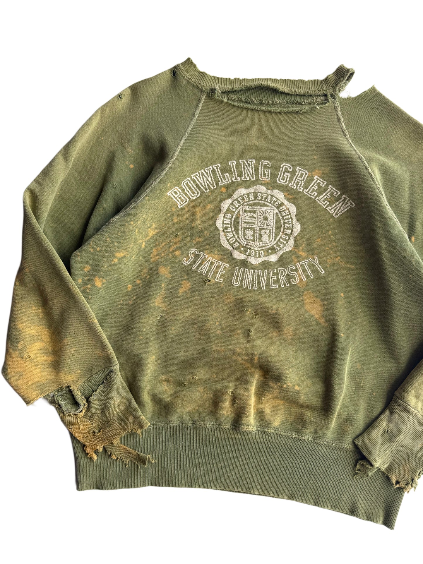1950s Sun Faded and Distressed Bowling Green University Sweatshirt (S/M)