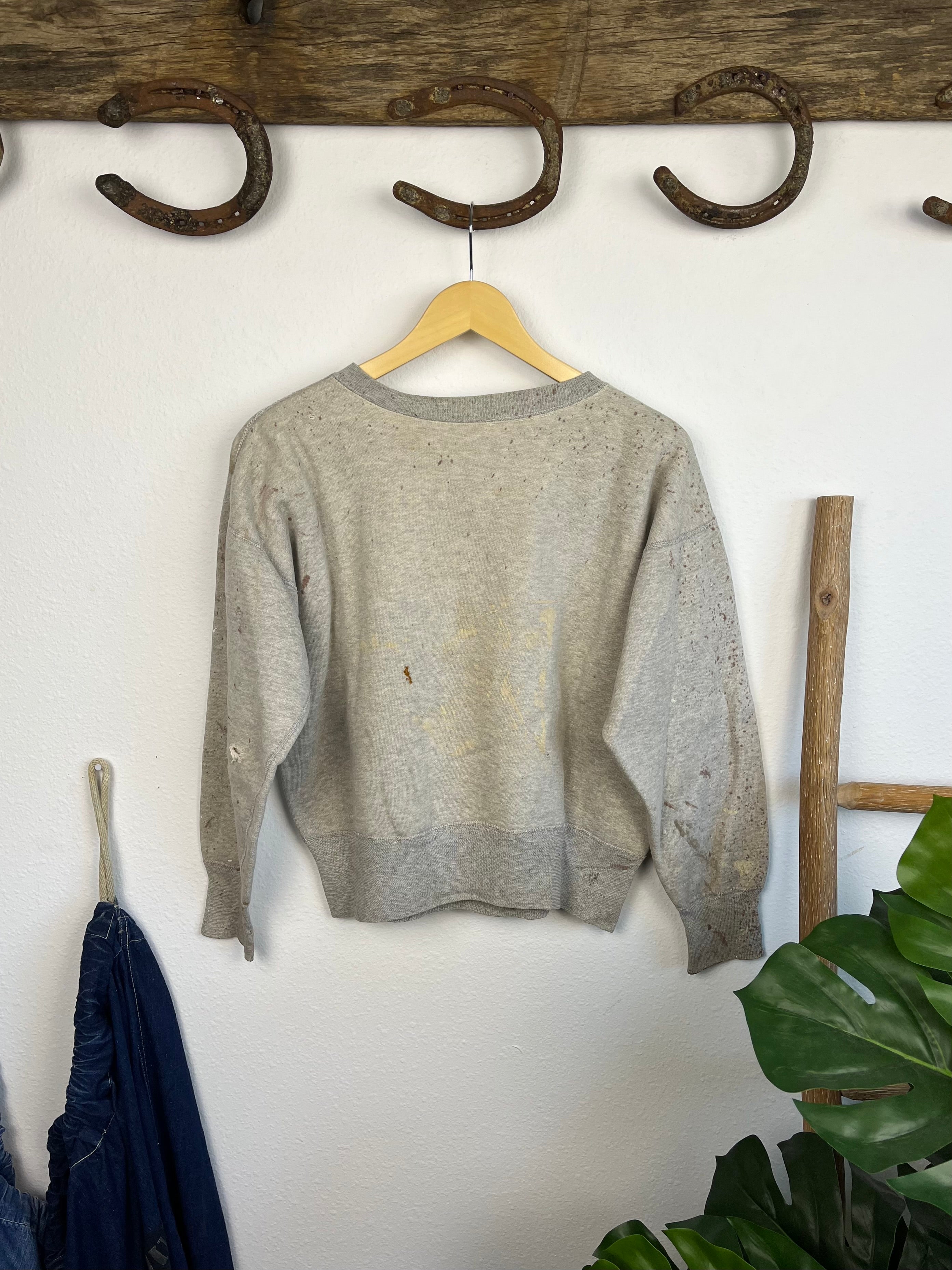 1940’s Two Tone Paint Splatter Deep Single V Sweatshirt (M/L)
